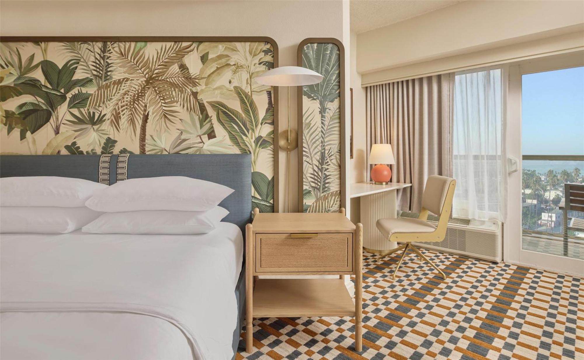 Hyatt Centric Delfina Hotel 4*