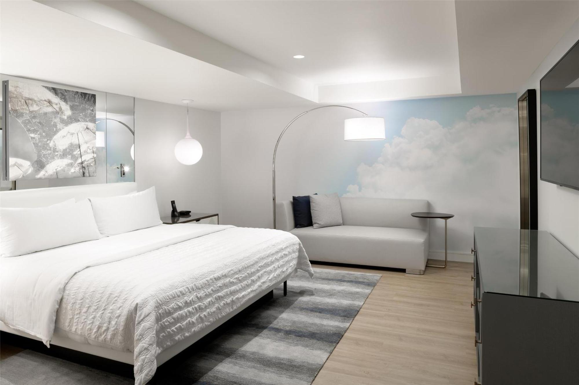 Hyatt Centric Delfina Hotel 4*